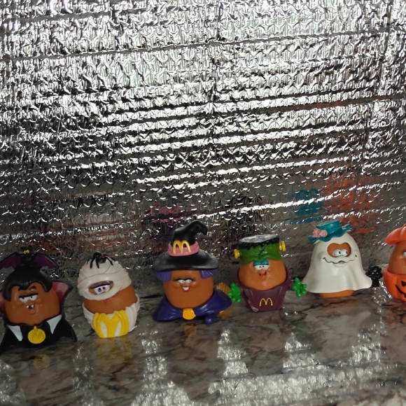 6 NUGGET BUDDIE Vintage McDonald's 1992 Frankenstein/ WITCH/ MUMMY /GHOST/👻🎃 - Picture 7 of 11